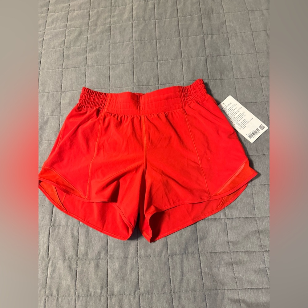 Lululemon - Hottie Hot High Rise 4inch Shorts - Size 8